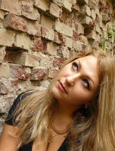 ukrainianscammers.com - beautiful woman pictures