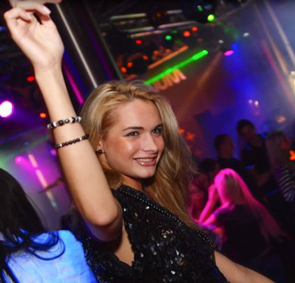 ukrainianscammers.com - foreign ad