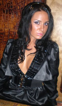 ukrainianscammers.com - lady looking