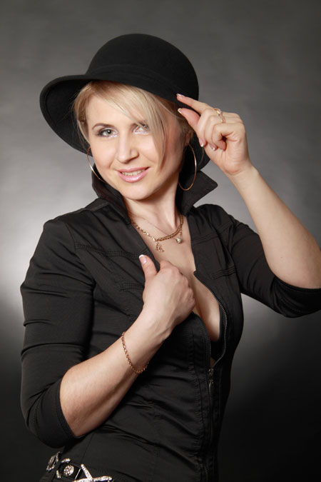 ukrainianscammers.com - old friend finder