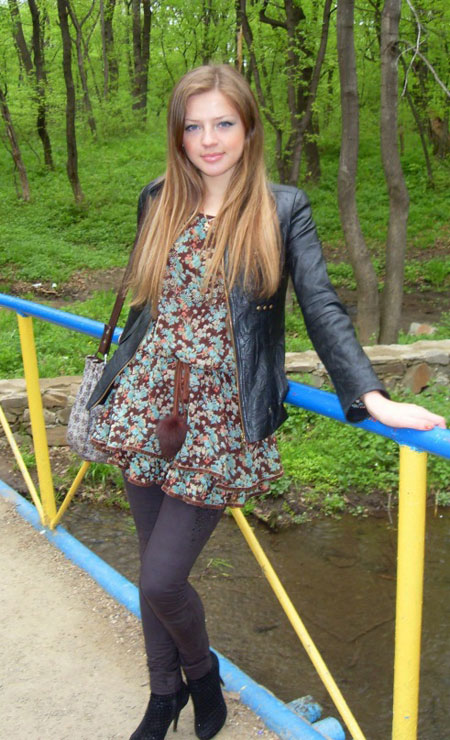 photos of woman - ukrainianscammers.com