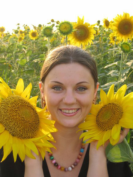 ukrainianscammers.com - the beautiful girl